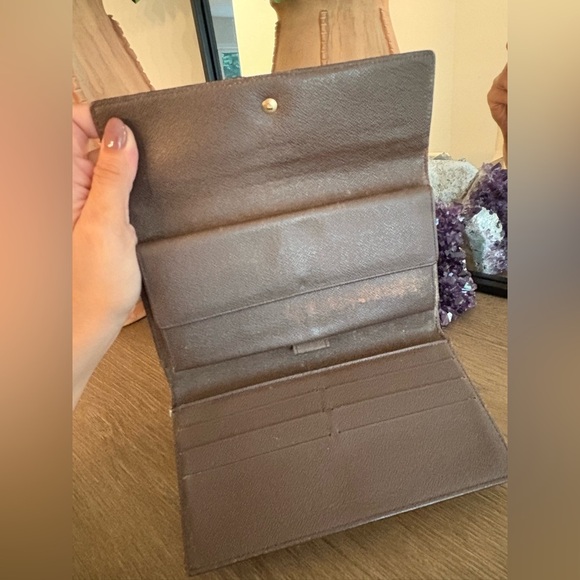 Louis Vuitton Damier Canvas Wallet - Picture 7 of 16